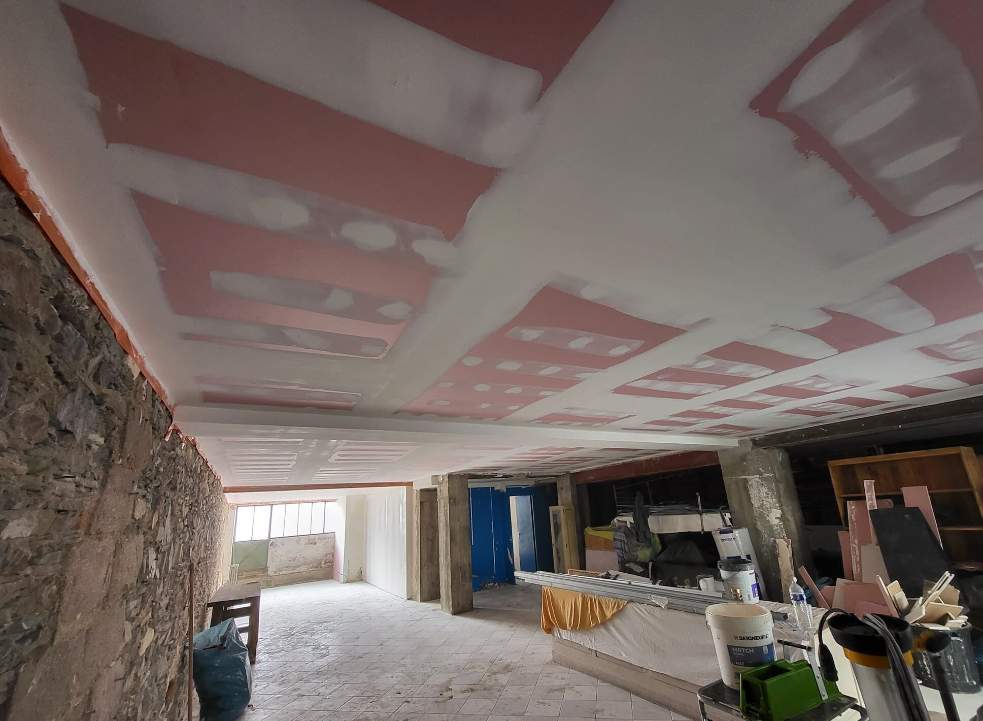 plaquiste plafond